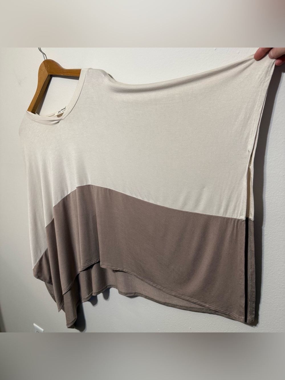 Three Bird Nest The Nest Coffee Sunsets V Neck Top Women S - Picture 4 of 5